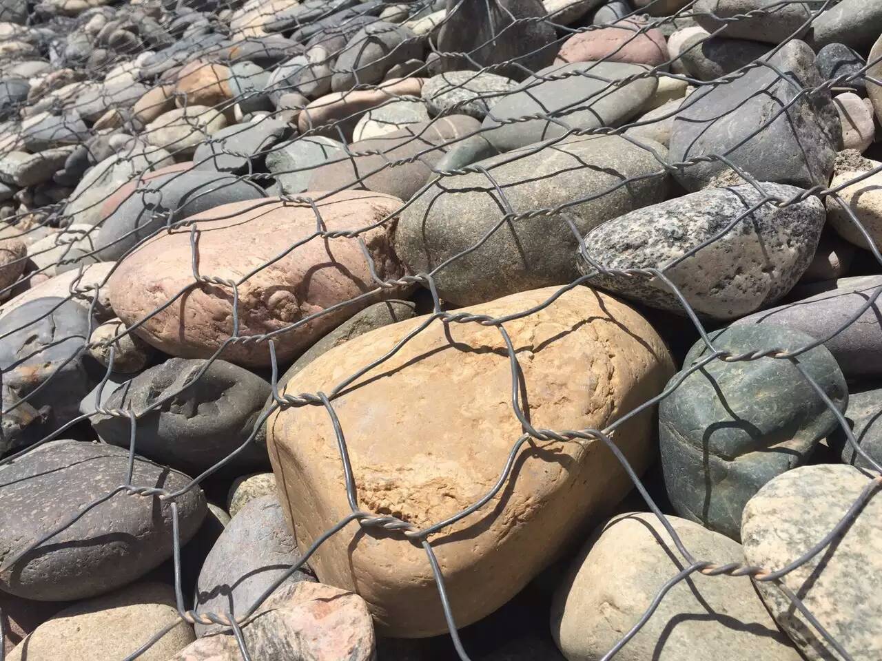 河道護坡護岸治理格賓網的技術特性